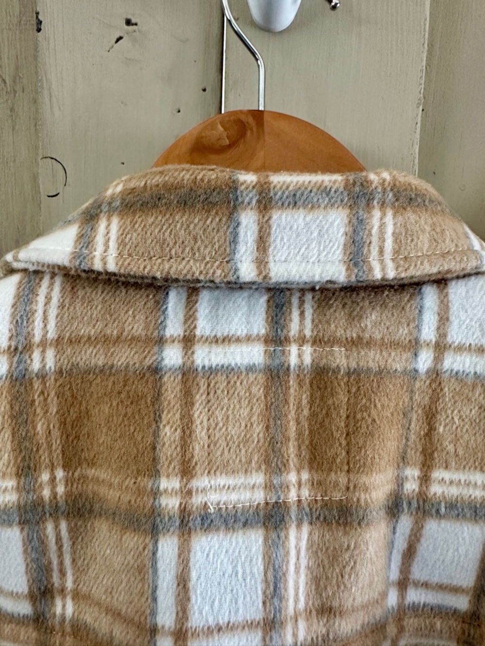 Avec Les Filles Plaid Shacket Jacket Wool Blend Button Front Tan Size Small - Picture 6 of 7
